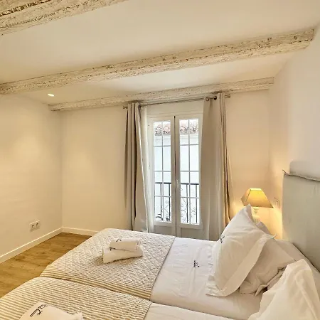 Old Town Modern Flat, 4 Minutes From - Eaw Homes Διαμέρισμα Μαρμπέλλα