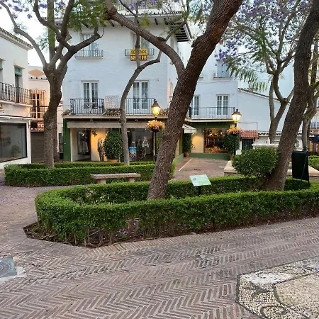 Old Town Modern Flat, 4 Minutes From - Eaw Homes Διαμέρισμα Μαρμπέλλα