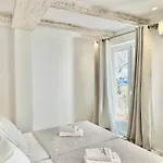Apartment Old Town Modern Flat, 4 Minutes From - Eaw Homes
