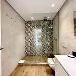 Old Town Modern Flat, 4 Minutes From - Eaw Homes *