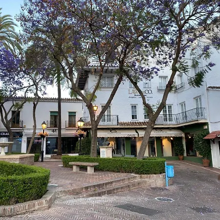 Old Town Modern Flat, 4 Minutes From - Eaw Homes * マルベーリャ